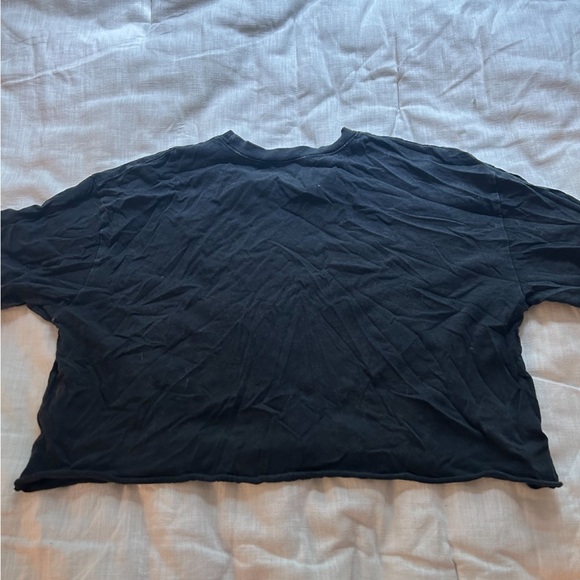 Hollister Cosmic Soul Graphic Cropped T-Shirt - Picture 3 of 5